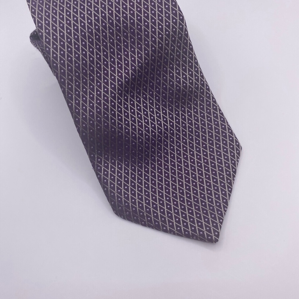 Ballantyne Diamond Patterned Tie in Deep Purple